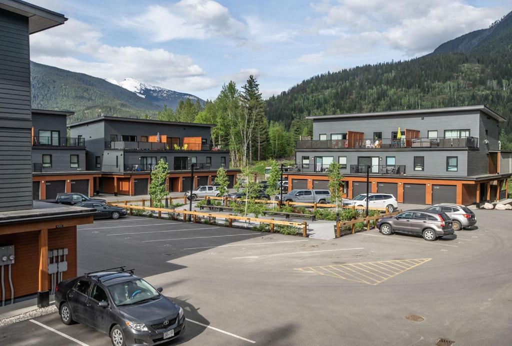 Apartamento The Mac Shack By Revelstoke Vacations Exterior foto